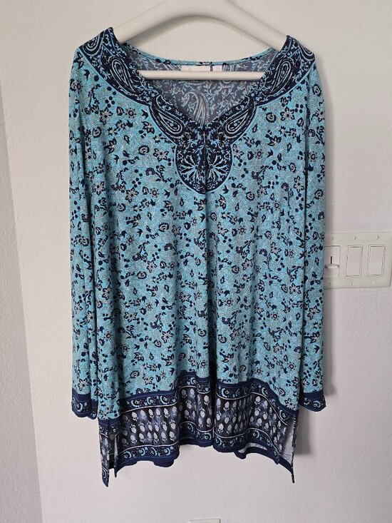 Belle by Kim Gravel Tops - Belle by Kim Gravel Floral Boho Print Knit Top, Turquoise/Navy, Size 2X EUC